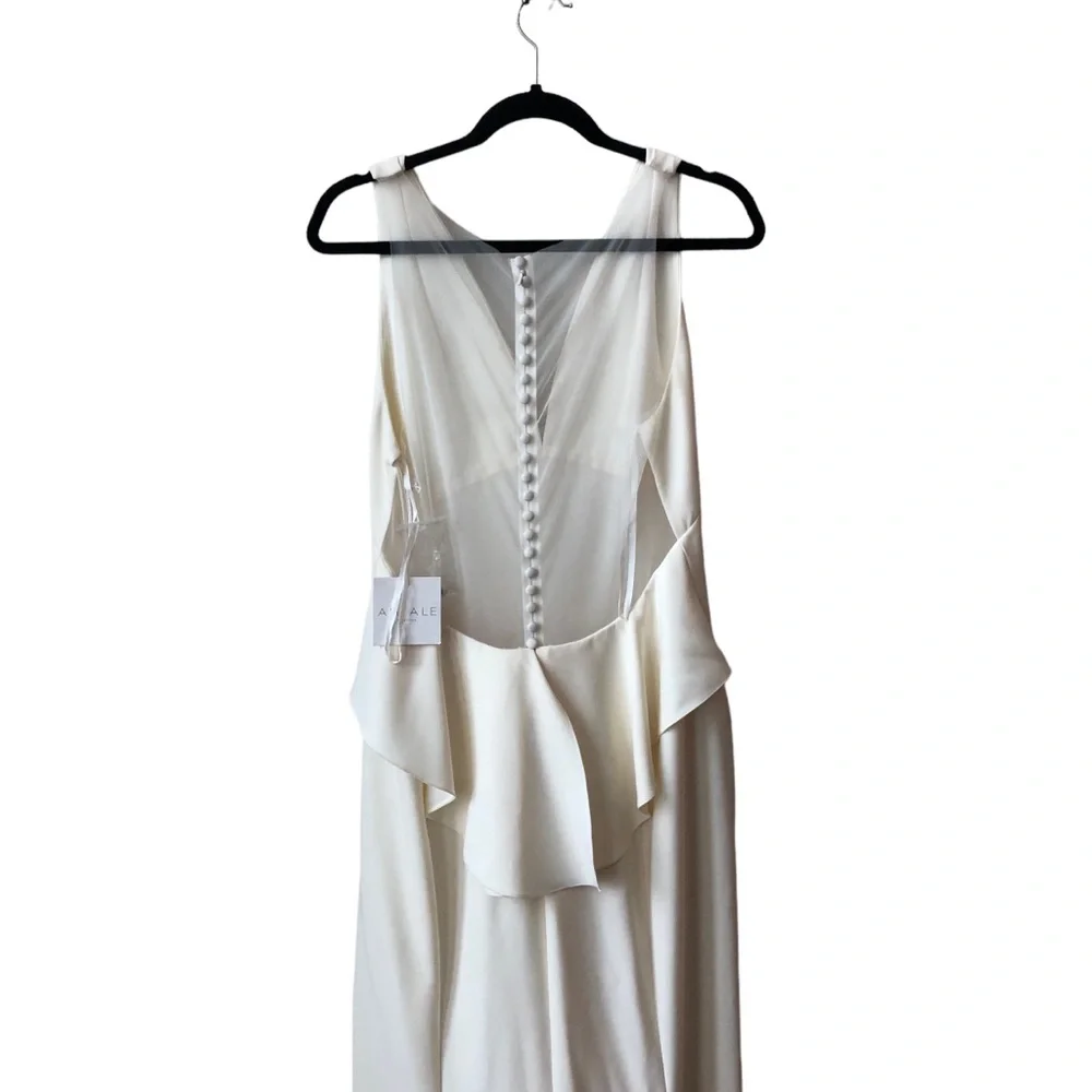 Amsale Demi Silk Crepe Sheer Back Button Ivory Wedding Gown in Size 14 - Picture 8 of 10